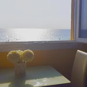 Coqueto Con Vistas Al Mar Apartamento