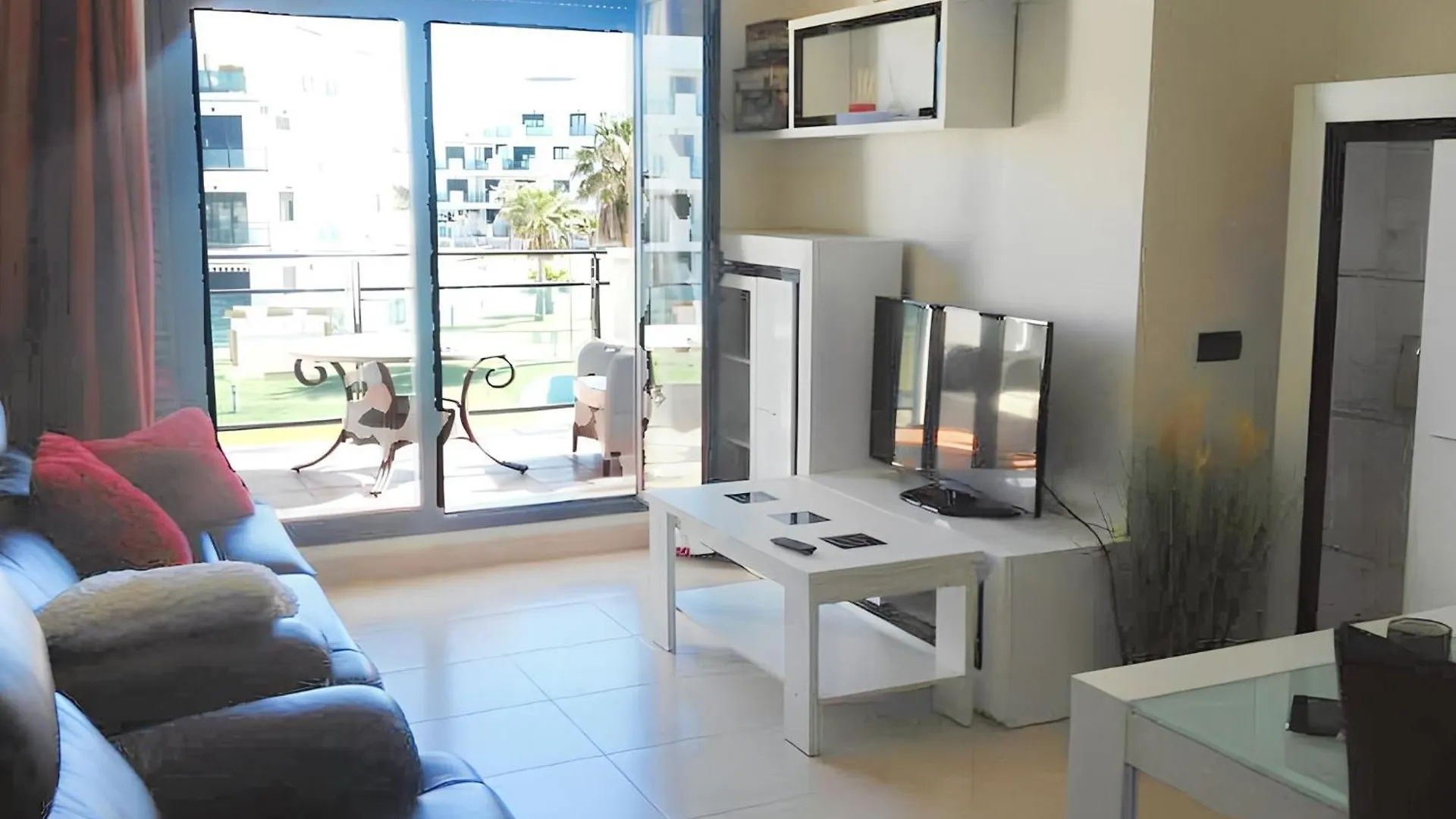 Comfortable Apartment In Almeria With Shared Pool 72 M² Retamar  Retamar (Almeria)