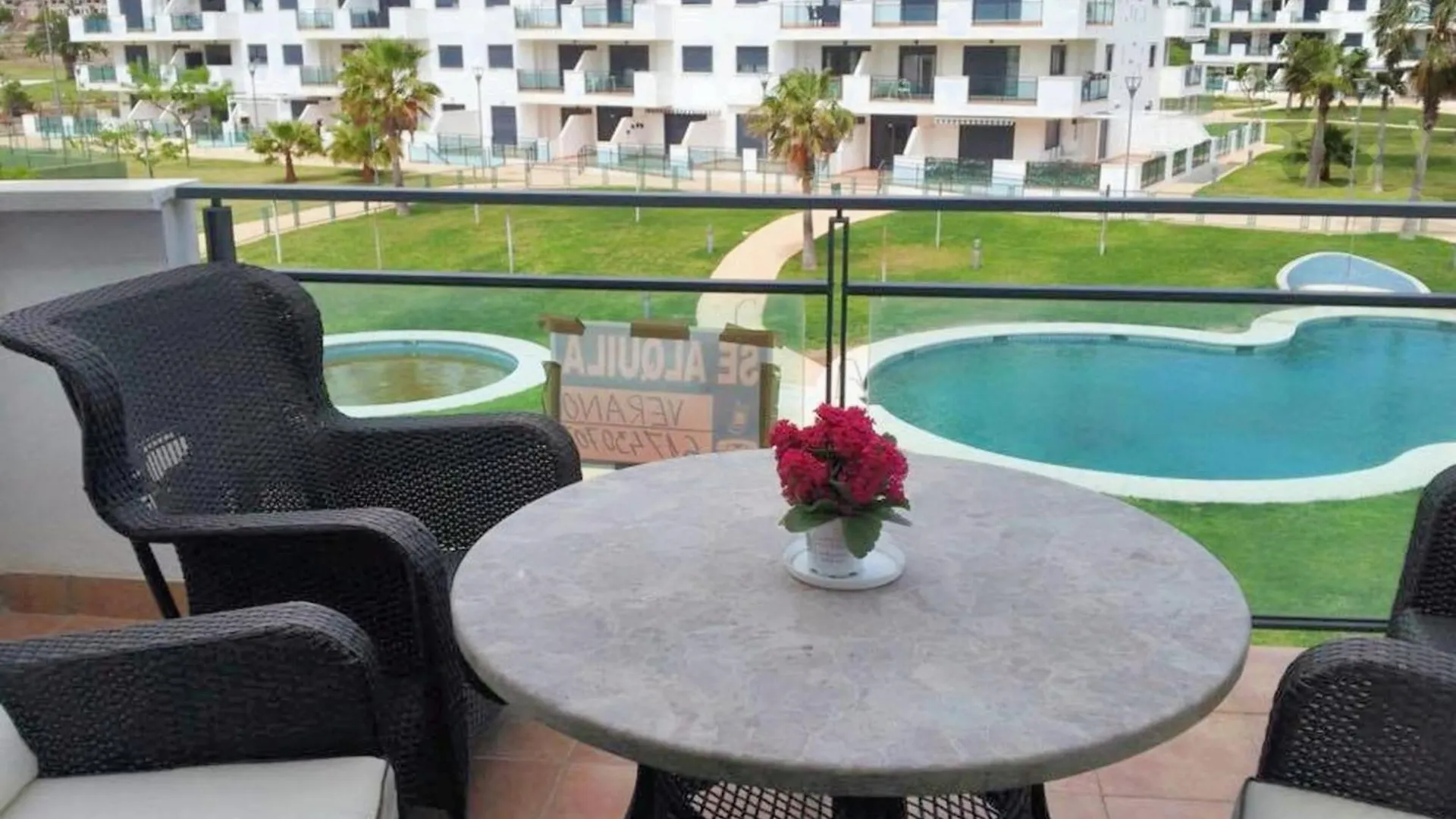 Comfortable Apartment In Almeria With Shared Pool 72 M² contacts